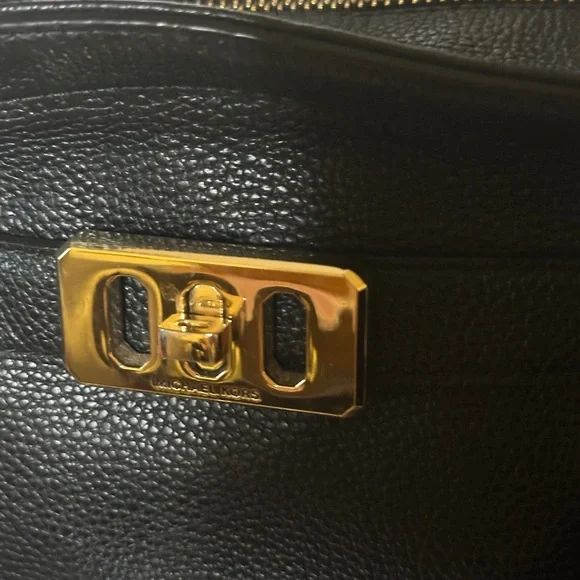 GUC Michael Kors Karson Large Satchel.